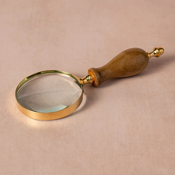 Handheld Magnifying Glass