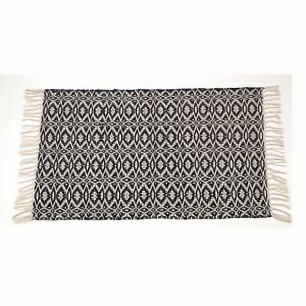Black Diamonds Throw Rug